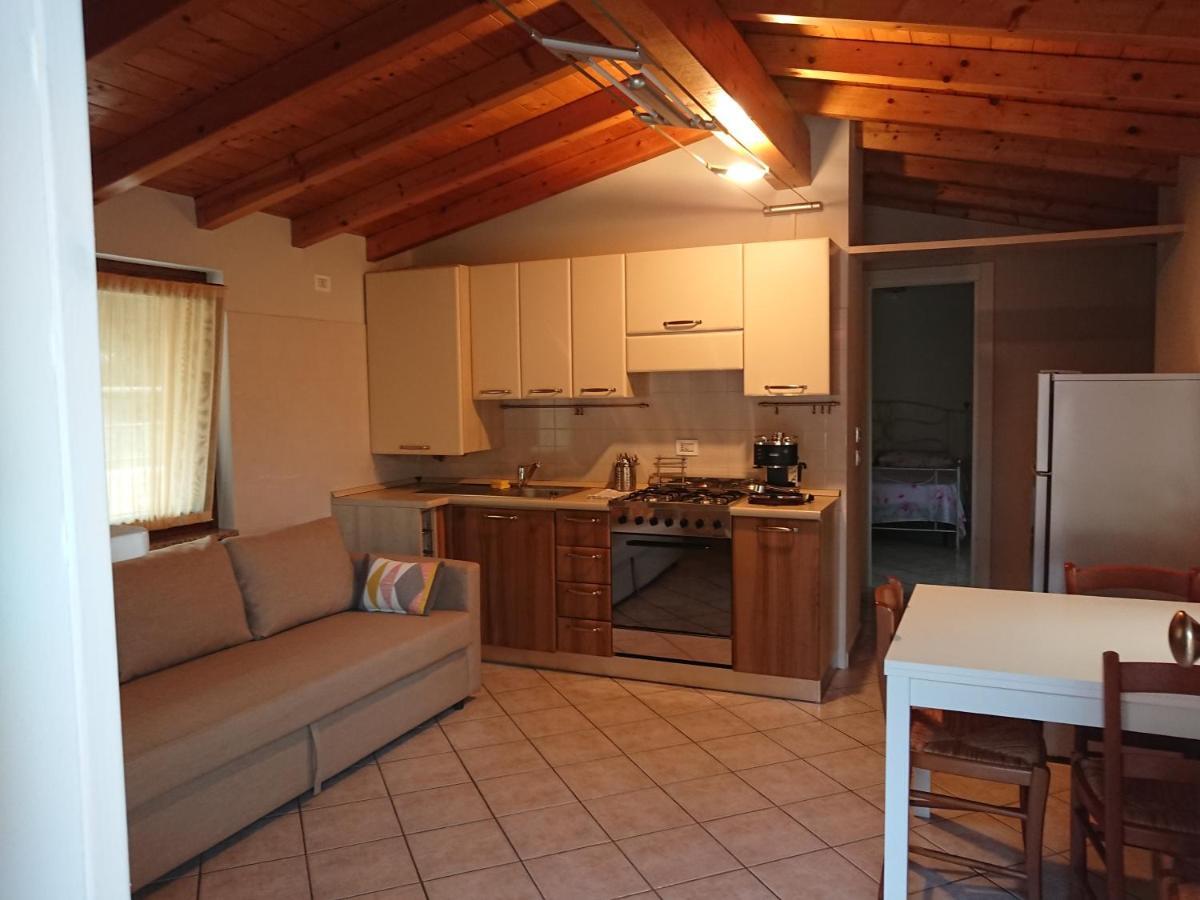 Apartamento Il Carpino Bianco Bilocale Puegnago sul Garda Exterior foto